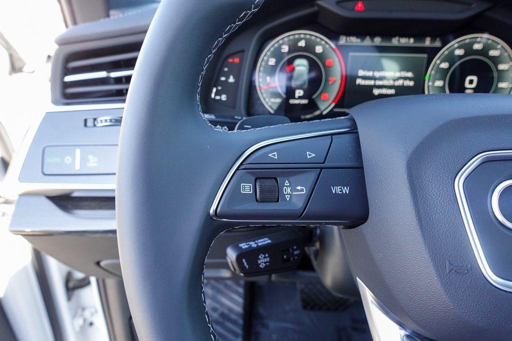 new 2025 Audi Q7 car, priced at $65,850