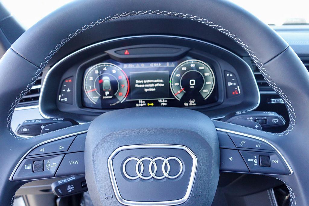 new 2025 Audi Q7 car, priced at $65,850