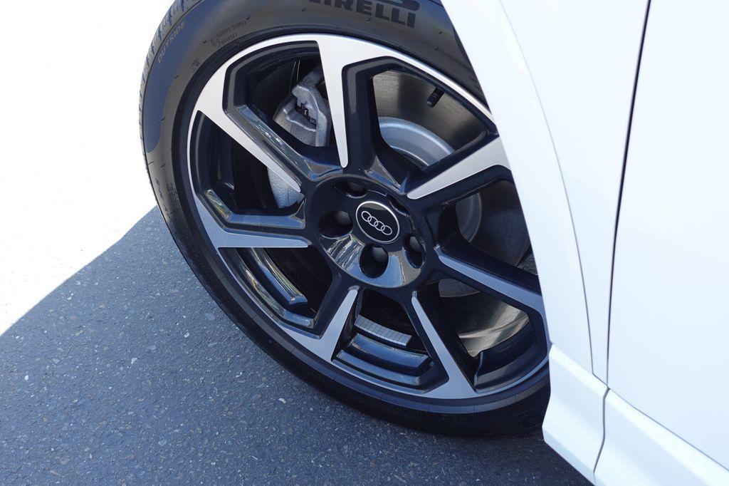 new 2025 Audi Q3 car, priced at $45,710