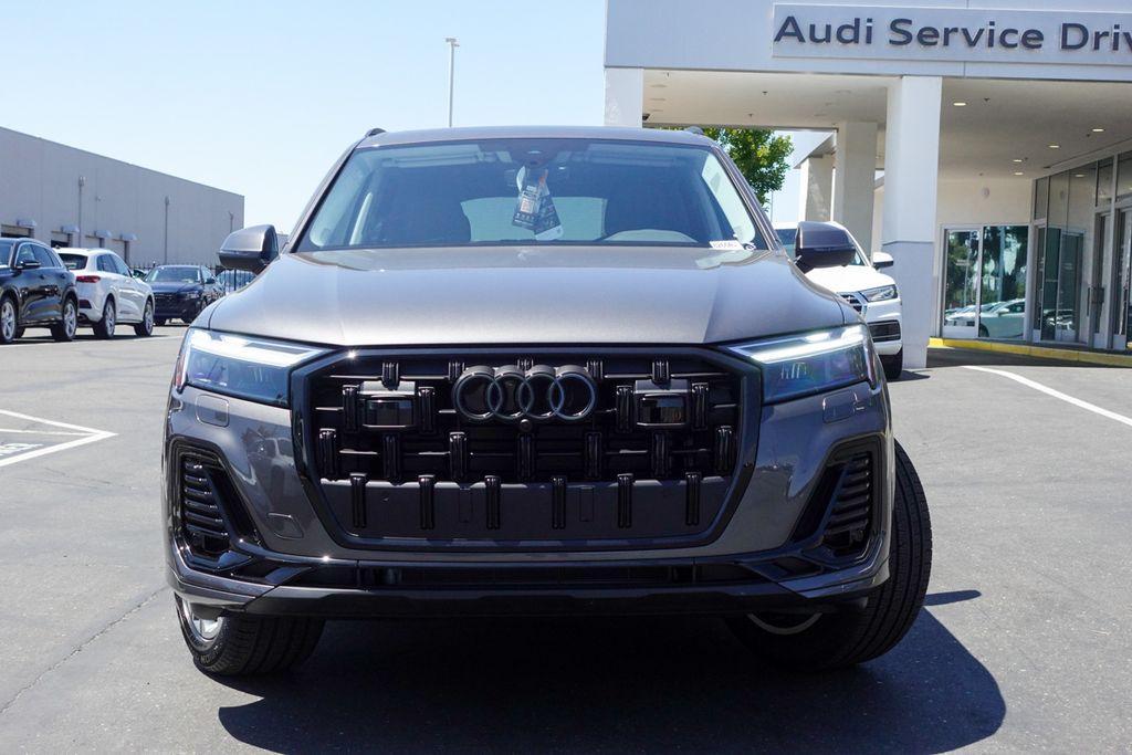 new 2025 Audi Q7 car, priced at $63,045