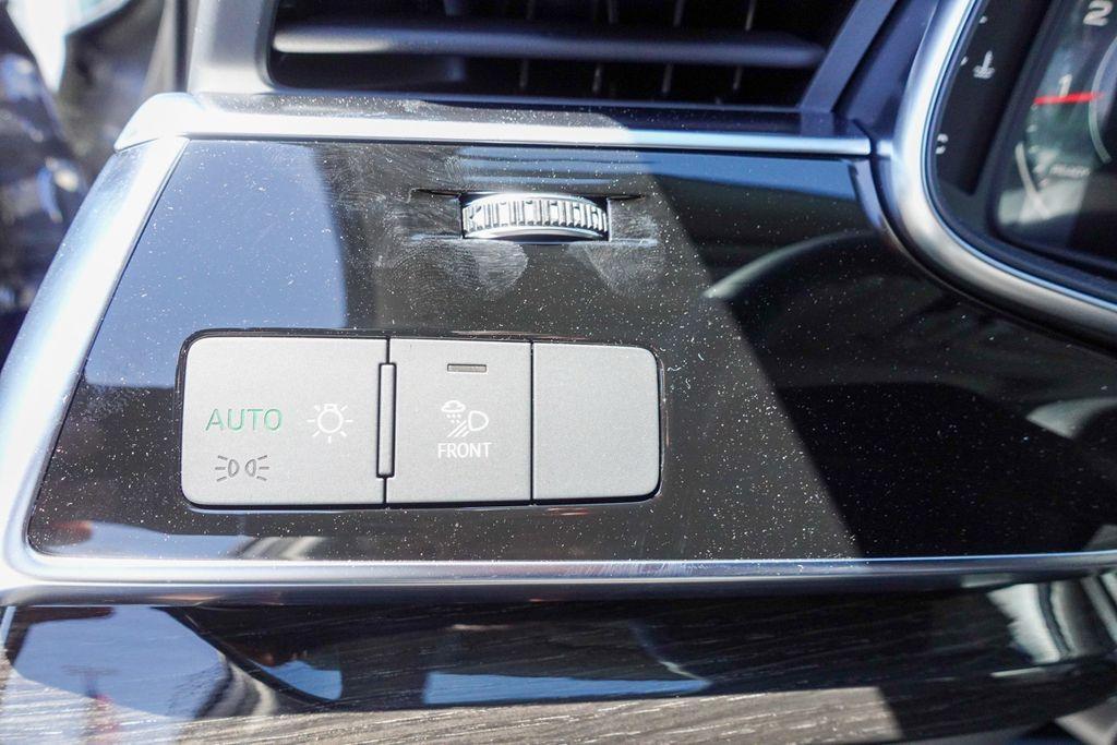 new 2025 Audi Q7 car, priced at $63,045