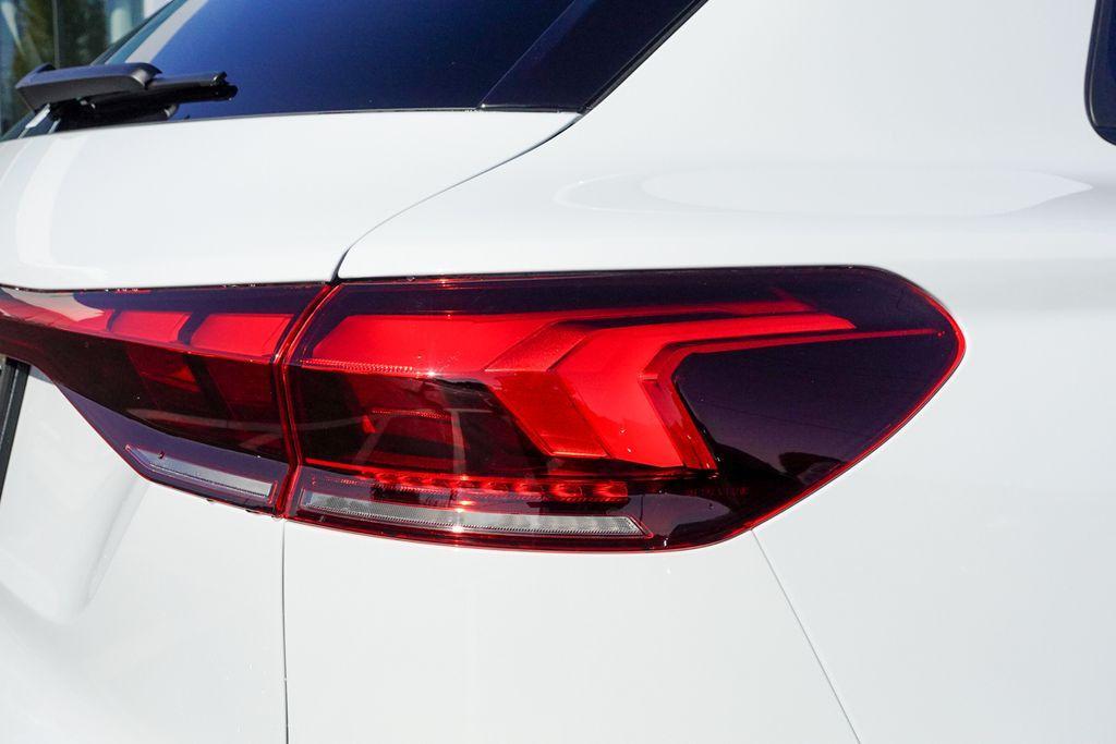 new 2025 Audi SQ6 e-tron car, priced at $74,185