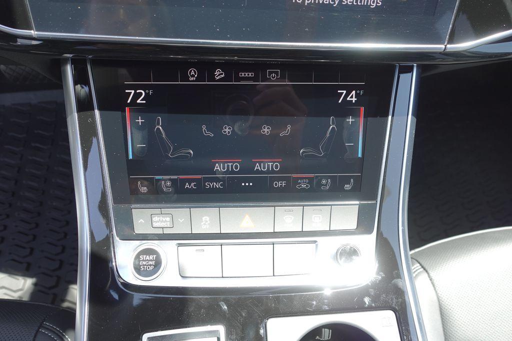 new 2025 Audi Q7 car, priced at $67,250