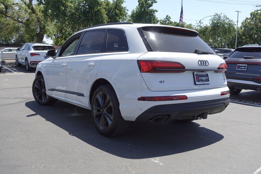 new 2025 Audi Q7 car, priced at $67,250