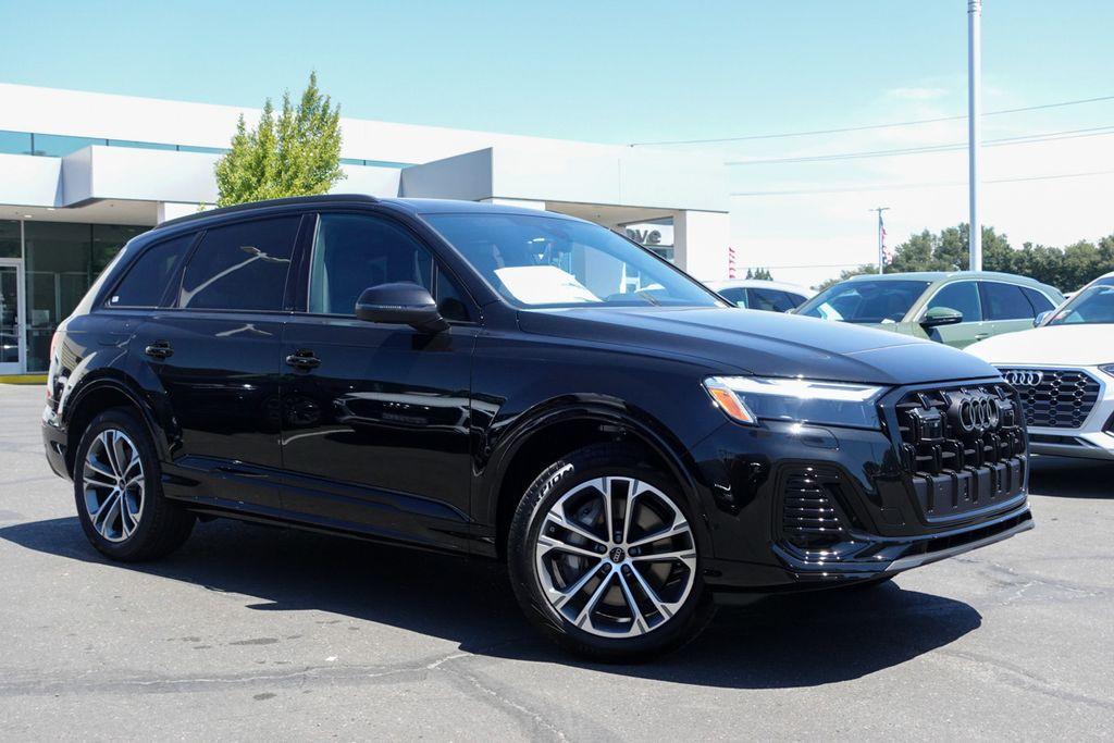 new 2025 Audi Q7 car, priced at $63,555