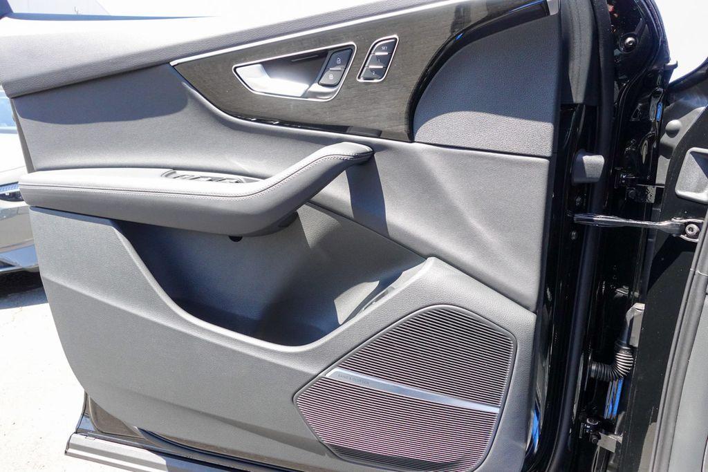new 2025 Audi Q7 car, priced at $63,555