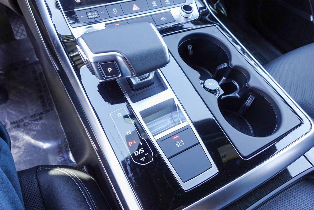 new 2025 Audi Q7 car, priced at $63,555