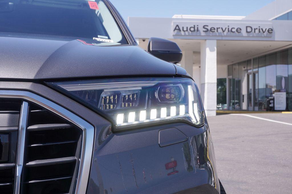 new 2024 Audi Q7 car, priced at $70,640