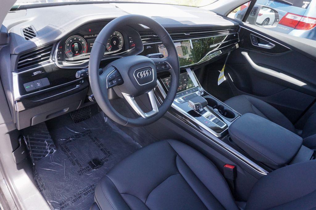 new 2024 Audi Q7 car, priced at $70,640