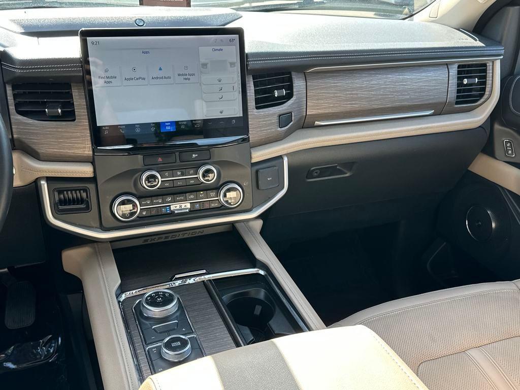 used 2023 Ford Expedition car, priced at $43,998