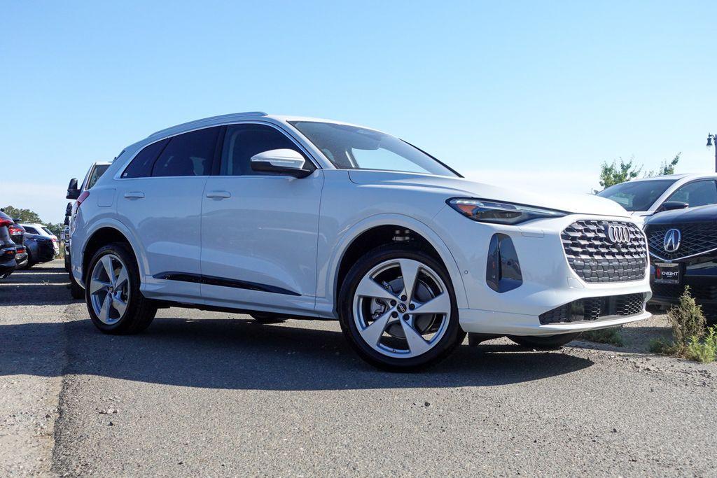 new 2025 Audi Q5 car, priced at $55,390