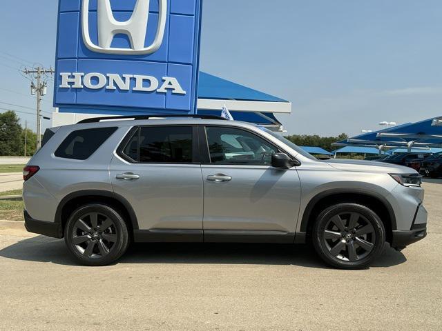 used 2025 Honda Pilot car, priced at $37,995