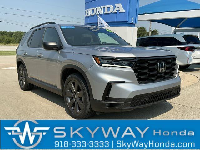 used 2025 Honda Pilot car, priced at $37,995