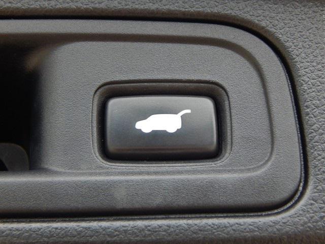 used 2021 Honda Pilot car, priced at $26,995