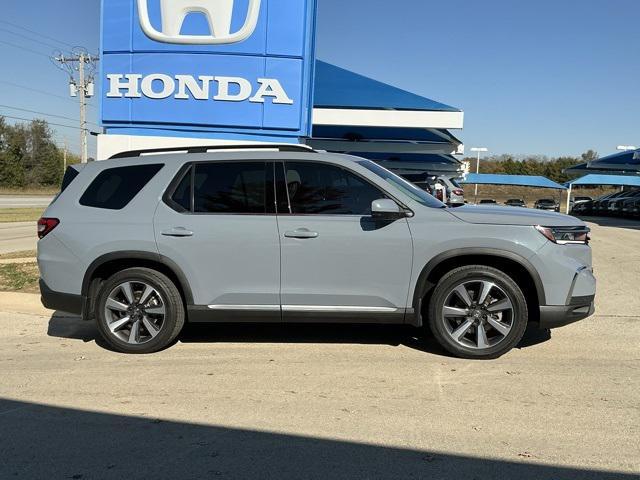 used 2023 Honda Pilot car, priced at $43,995