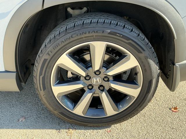 used 2023 Honda Pilot car, priced at $43,995