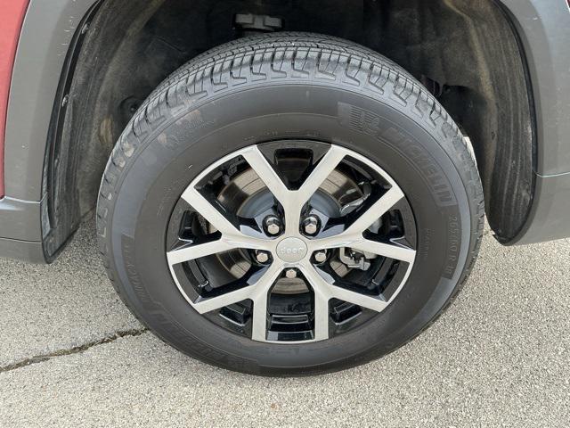 used 2024 Jeep Grand Cherokee L car, priced at $38,995