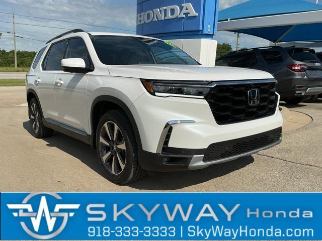 used 2025 Honda Pilot car, priced at $50,995