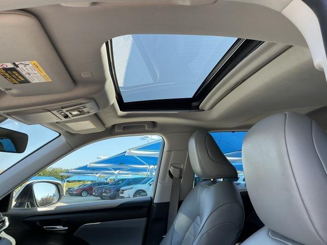 used 2022 Toyota Highlander Hybrid car, priced at $38,995