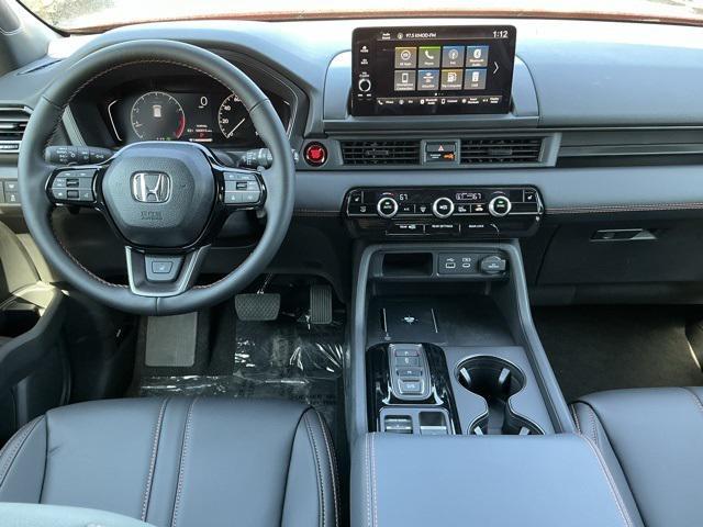 new 2025 Honda Pilot car, priced at $49,026
