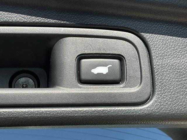 used 2022 Honda Pilot car, priced at $30,995