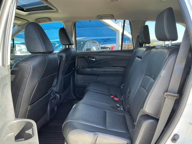 used 2022 Honda Pilot car, priced at $30,995