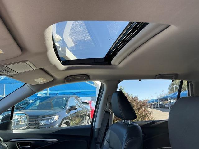 used 2022 Honda Pilot car, priced at $30,995