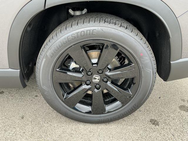 new 2025 Honda Pilot car, priced at $51,961