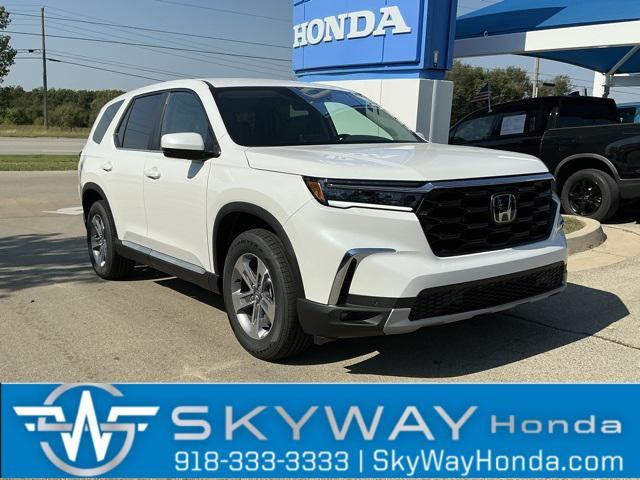 new 2025 Honda Pilot car, priced at $45,102
