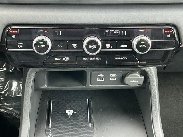 new 2025 Honda Pilot car, priced at $48,599