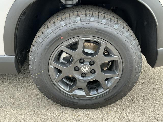 new 2025 Honda Pilot car, priced at $48,599