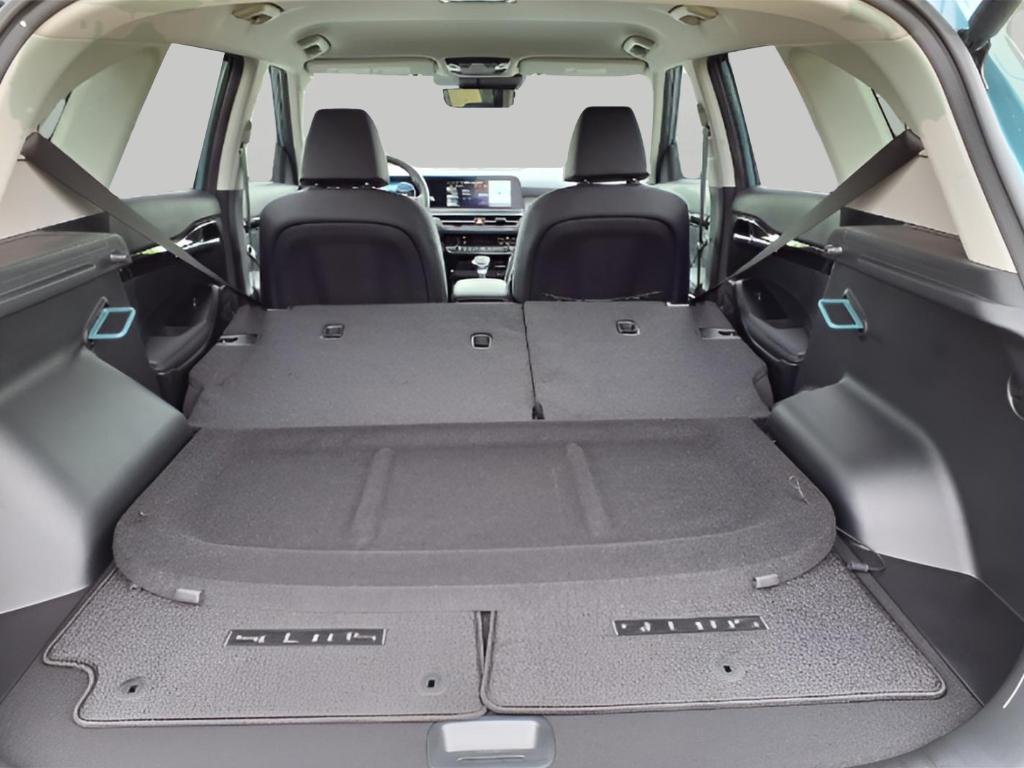 used 2025 Kia Seltos car, priced at $26,705