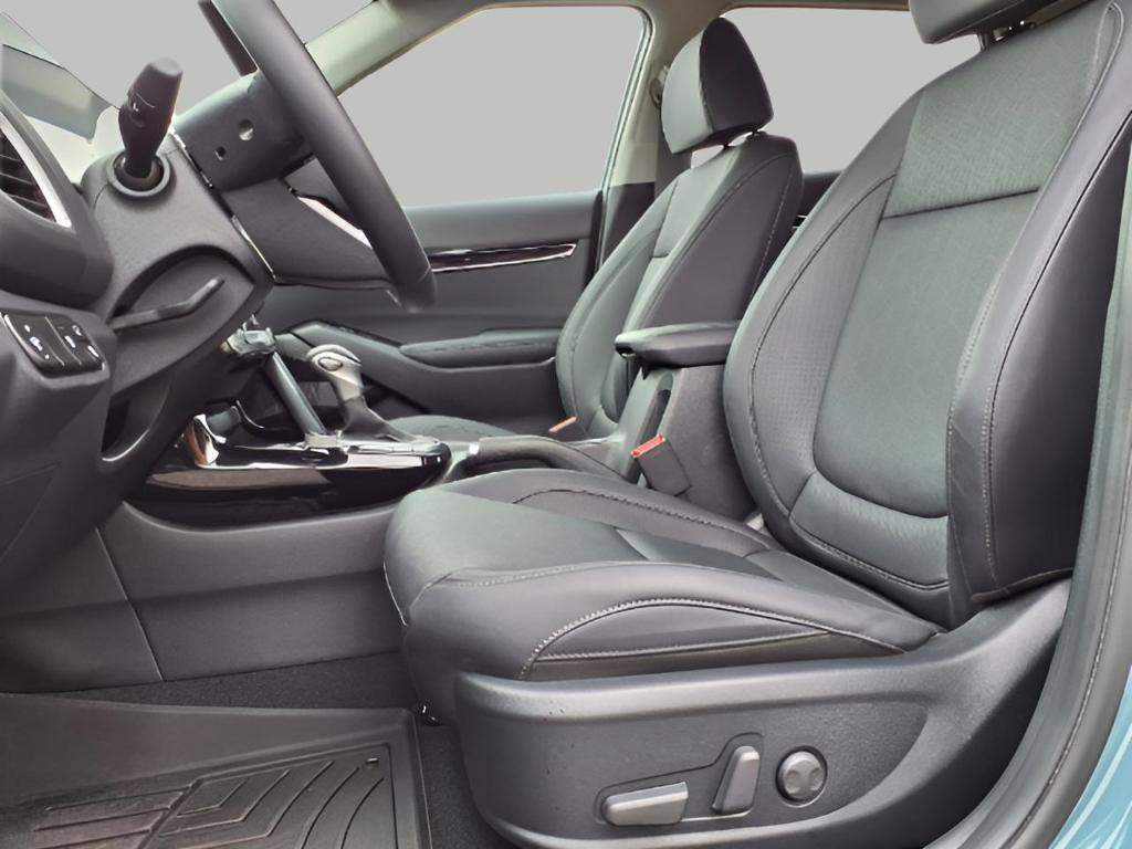 used 2025 Kia Seltos car, priced at $26,705