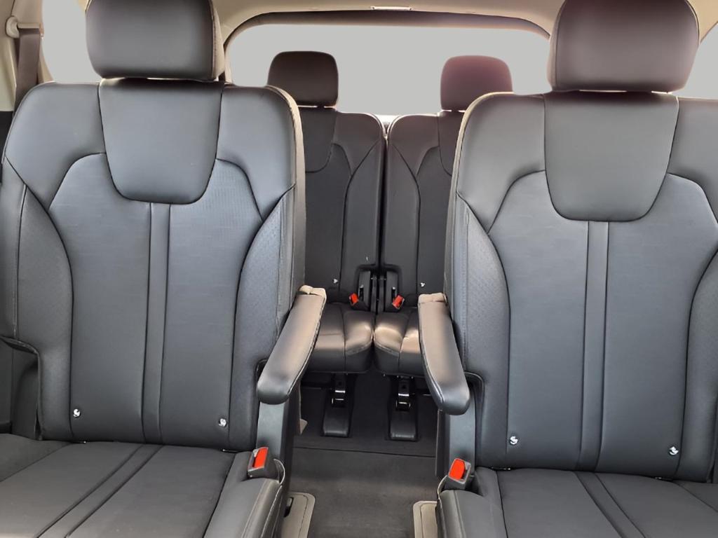 used 2024 Kia Sorento car, priced at $36,248