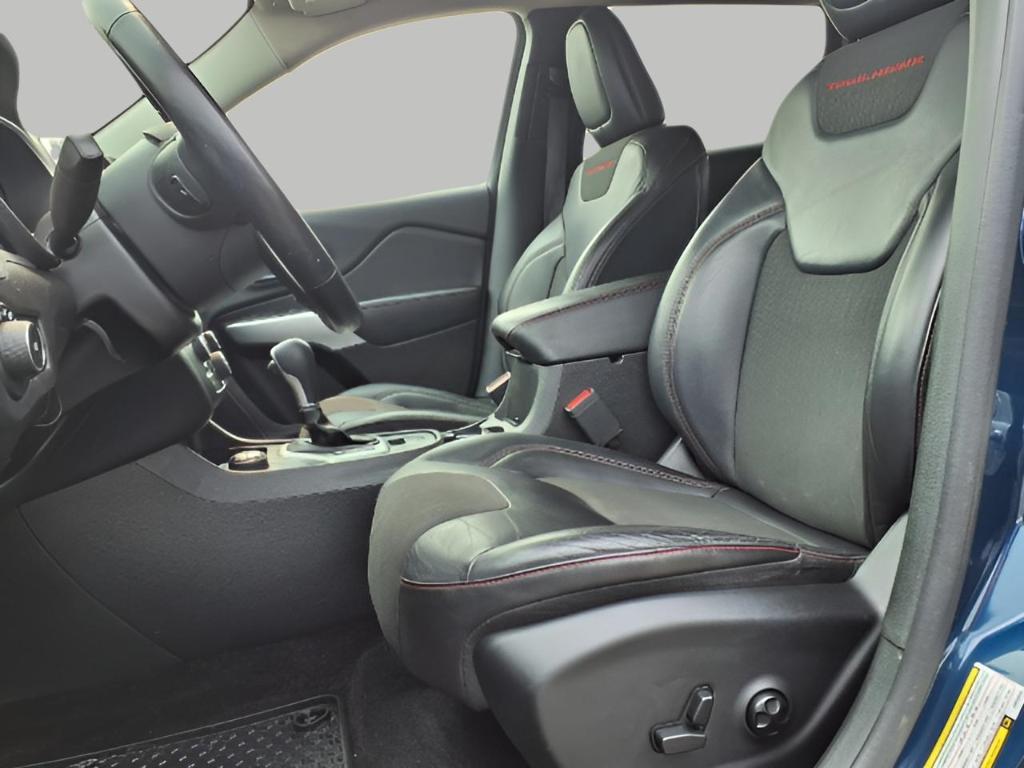 used 2018 Jeep Cherokee car, priced at $15,604