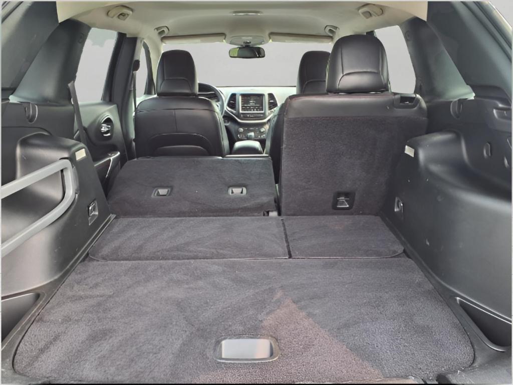used 2018 Jeep Cherokee car, priced at $15,604