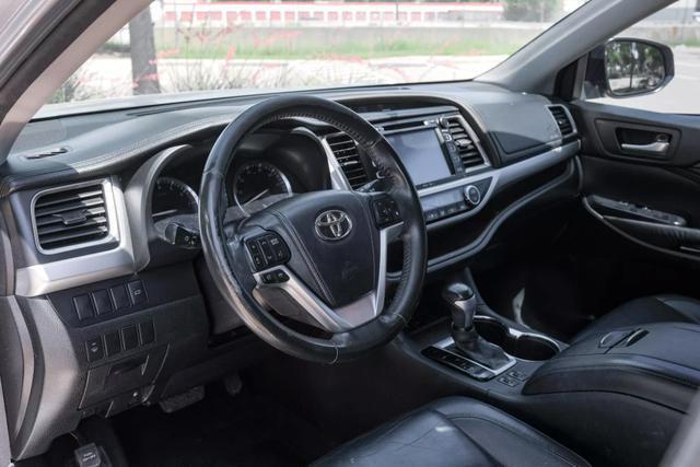 used 2015 Toyota Highlander car, priced at $14,990