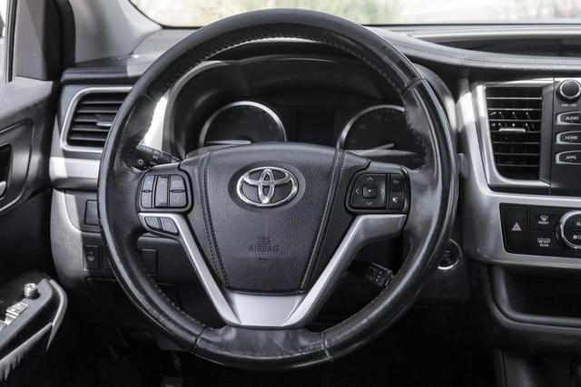 used 2015 Toyota Highlander car, priced at $14,990