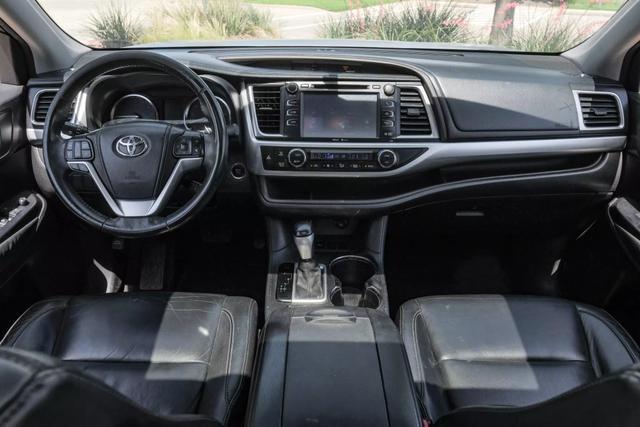 used 2015 Toyota Highlander car, priced at $14,990