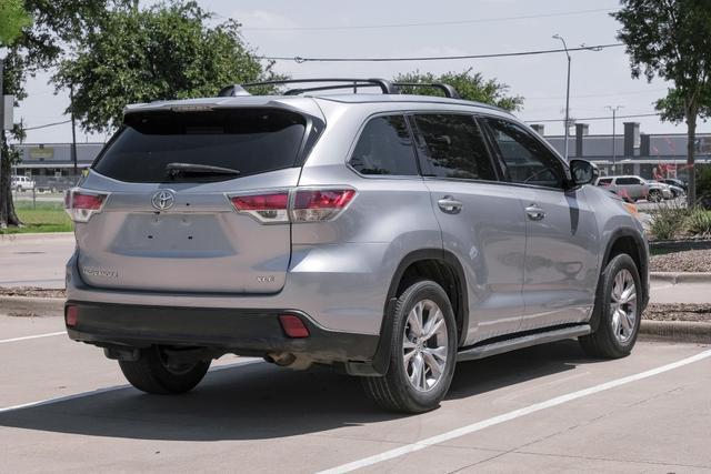 used 2015 Toyota Highlander car, priced at $14,990