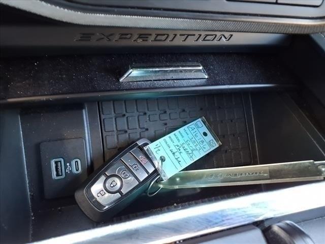 used 2022 Ford Expedition Max car, priced at $59,995