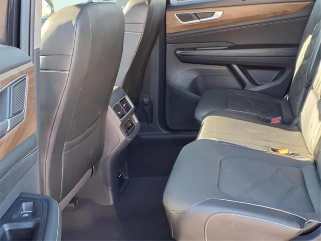 used 2024 Volkswagen Atlas car, priced at $28,067