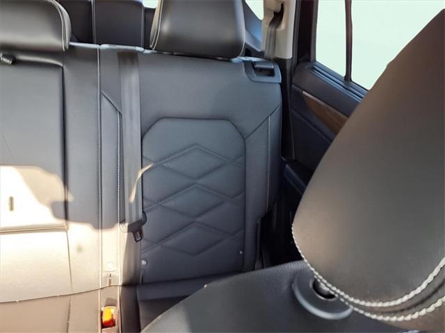 used 2024 Volkswagen Atlas car, priced at $28,067