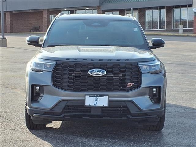 new 2025 Ford Explorer car, priced at $57,818