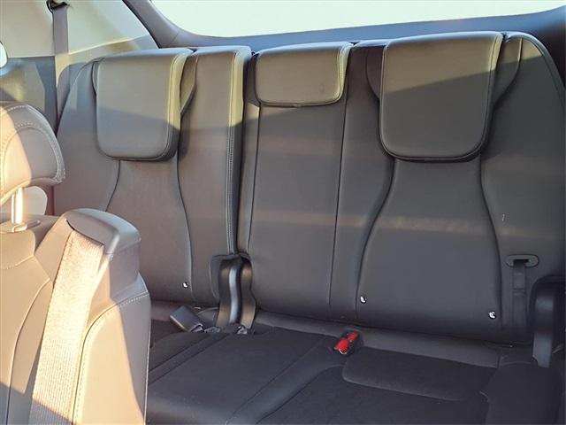 used 2023 Kia Carnival car, priced at $28,317