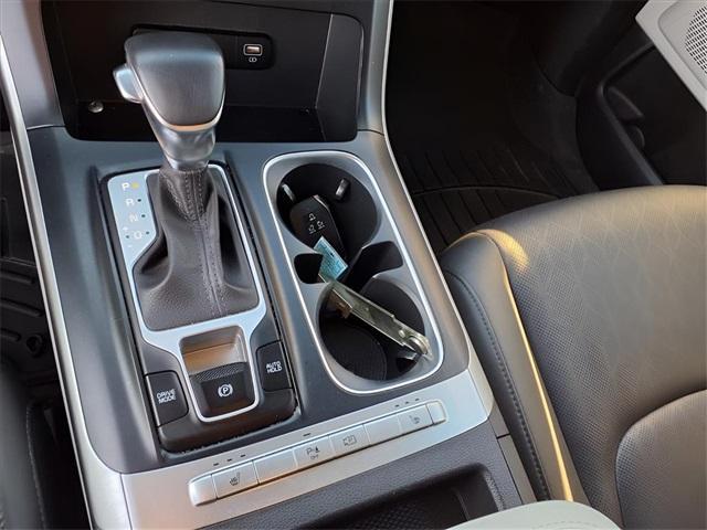 used 2023 Kia Carnival car, priced at $28,317