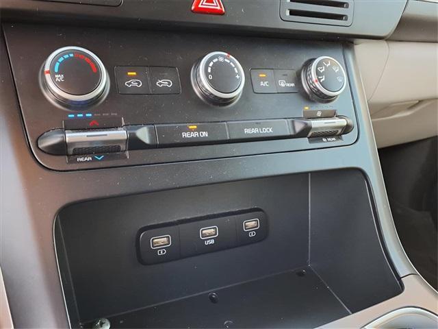 used 2023 Kia Carnival car, priced at $28,317