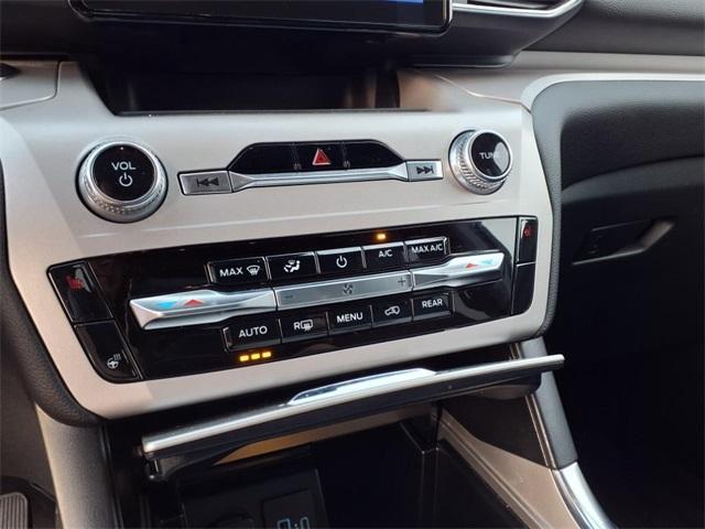 used 2023 Ford Explorer car, priced at $36,673