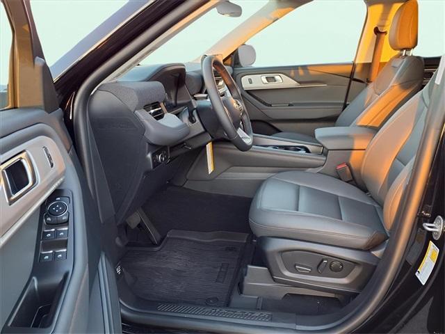 new 2025 Ford Explorer car, priced at $46,775