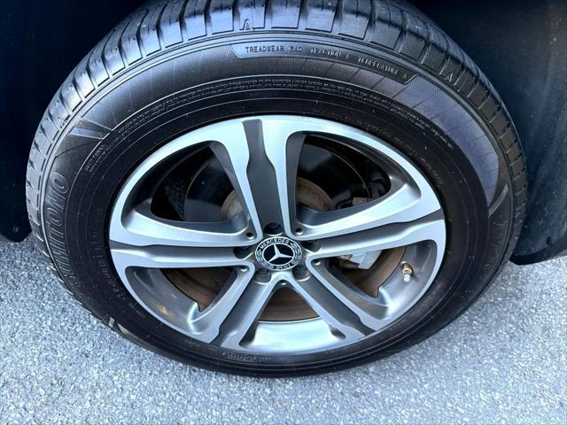used 2019 Mercedes-Benz GLC 300 car, priced at $24,900